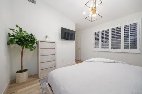 $1,995,900 | 3011 Lloyd Street, San Diego, CA 92117