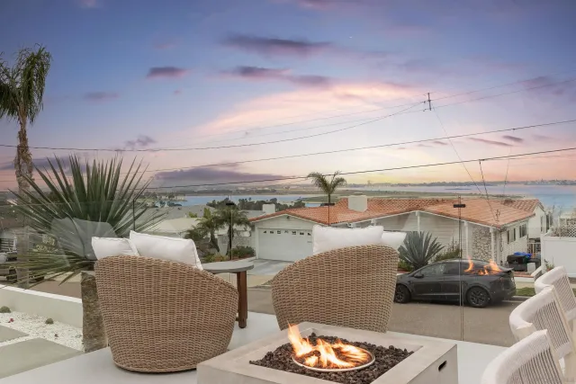 $1,995,900 | 3011 Lloyd Street, San Diego, CA 92117