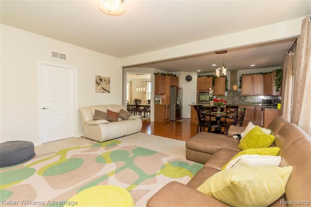 28319 Declaration Road Novi, MI 48377 - Photo 81 of 97