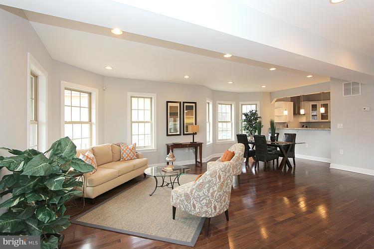 2630 Brentwood Road Northeast Washington, DC 20018 - Photo 5 of 30 Living Room