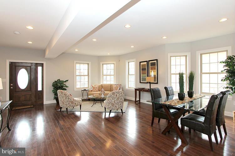 2630 Brentwood Road Northeast Washington, DC 20018 - Photo 6 of 30 Living Room