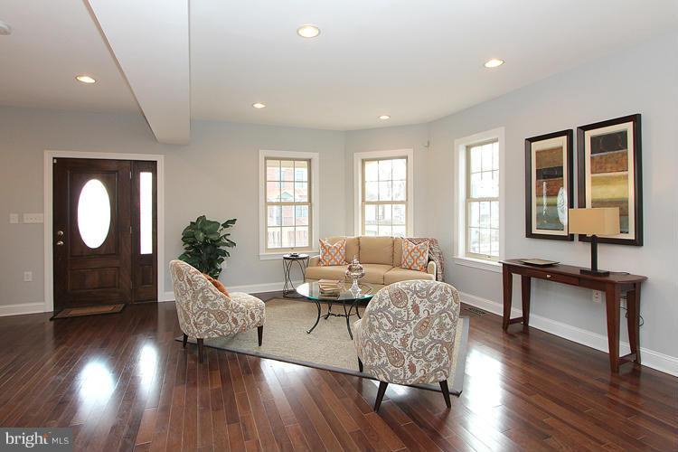 2630 Brentwood Road Northeast Washington, DC 20018 - Photo 8 of 30 Living Room