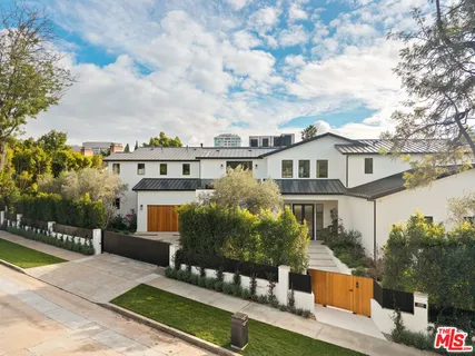 $19,980,000 | 10386 Strathmore Drive, Los Angeles, CA 90024