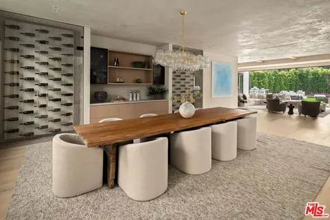 $19,980,000 | 10386 Strathmore Drive, Los Angeles, CA 90024