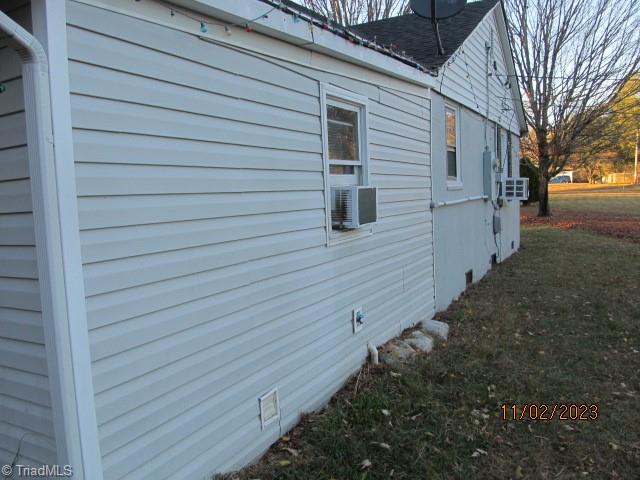1669 Community Road Lexington, NC 27295 - Photo 4 of 24 side