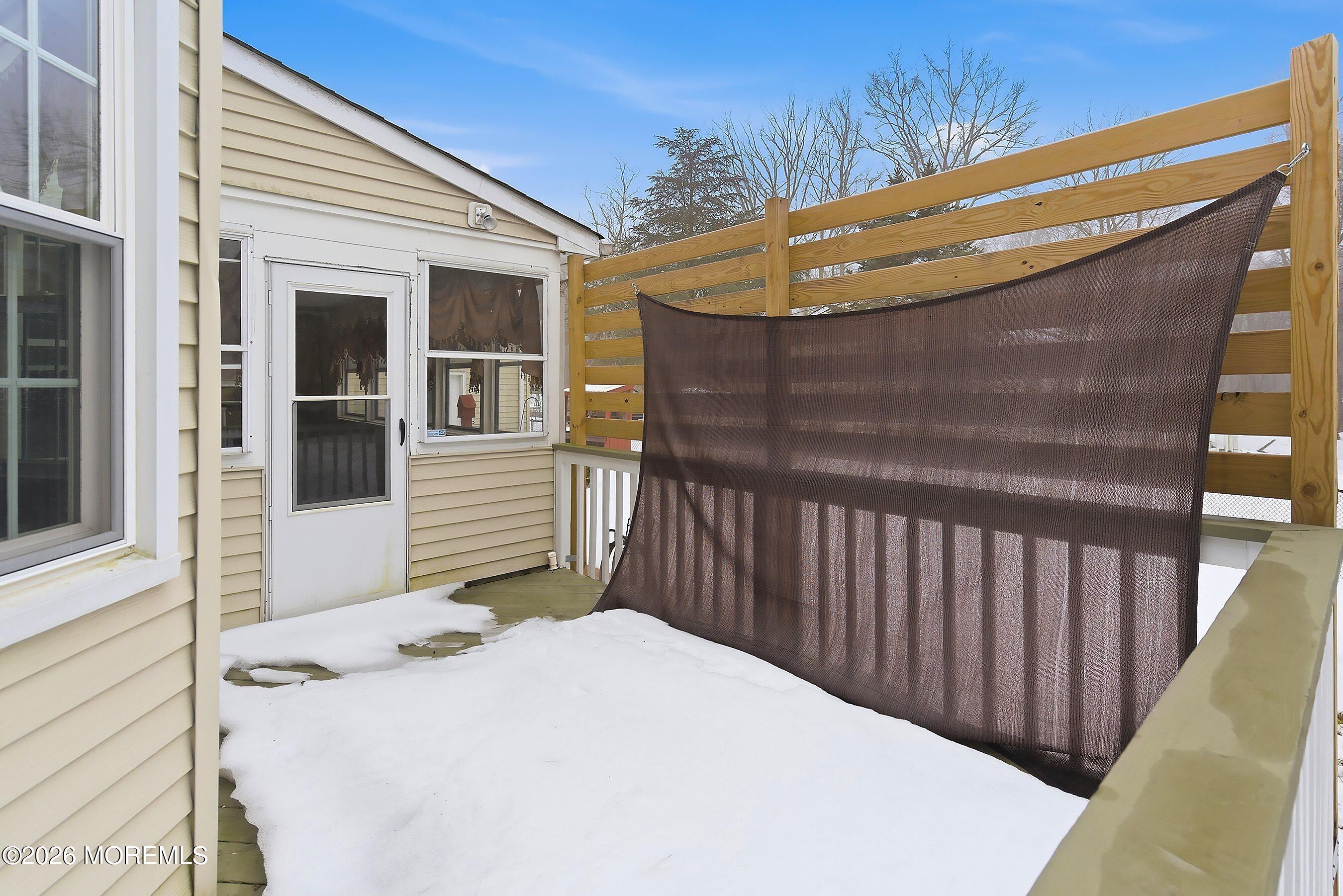 638 Freehold Road Jackson, NJ 08527 - Photo 29 of 34 29-Deck