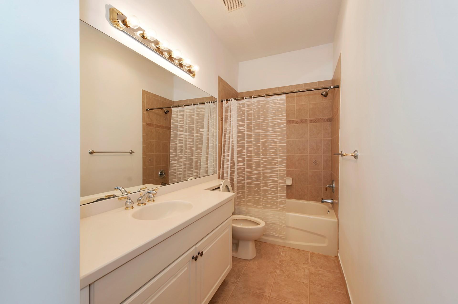 36 Lancaster Road Boynton Beach, FL 33426 - Photo 14 of 20 015-191989-MO-15_3925243