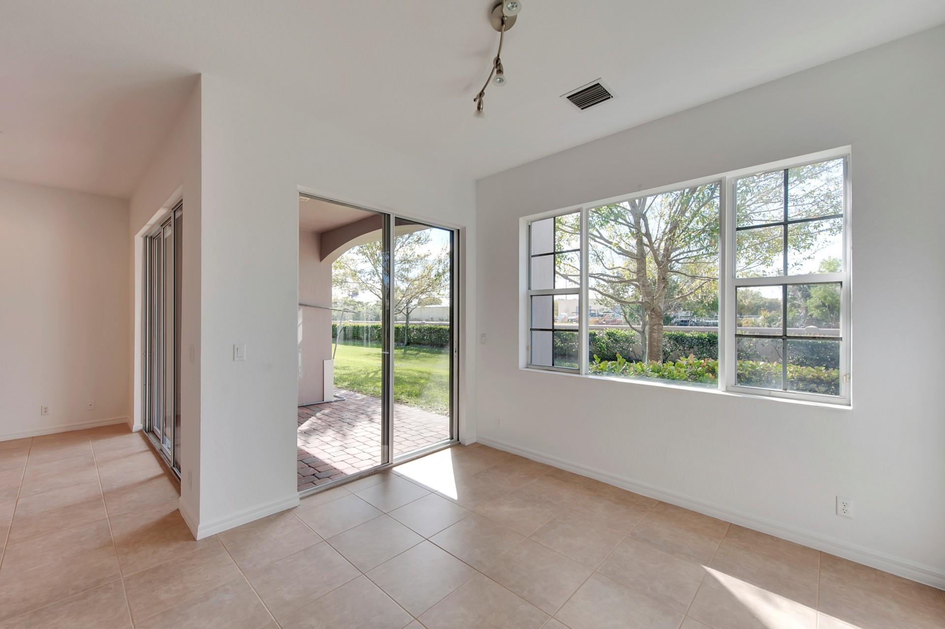 36 Lancaster Road Boynton Beach, FL 33426 - Photo 5 of 20 006-191989-MO-4_3925227