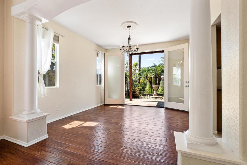 5276 Willow Walk Road Oceanside, CA 92057 - Photo 6 of 36 Gallery Image 6