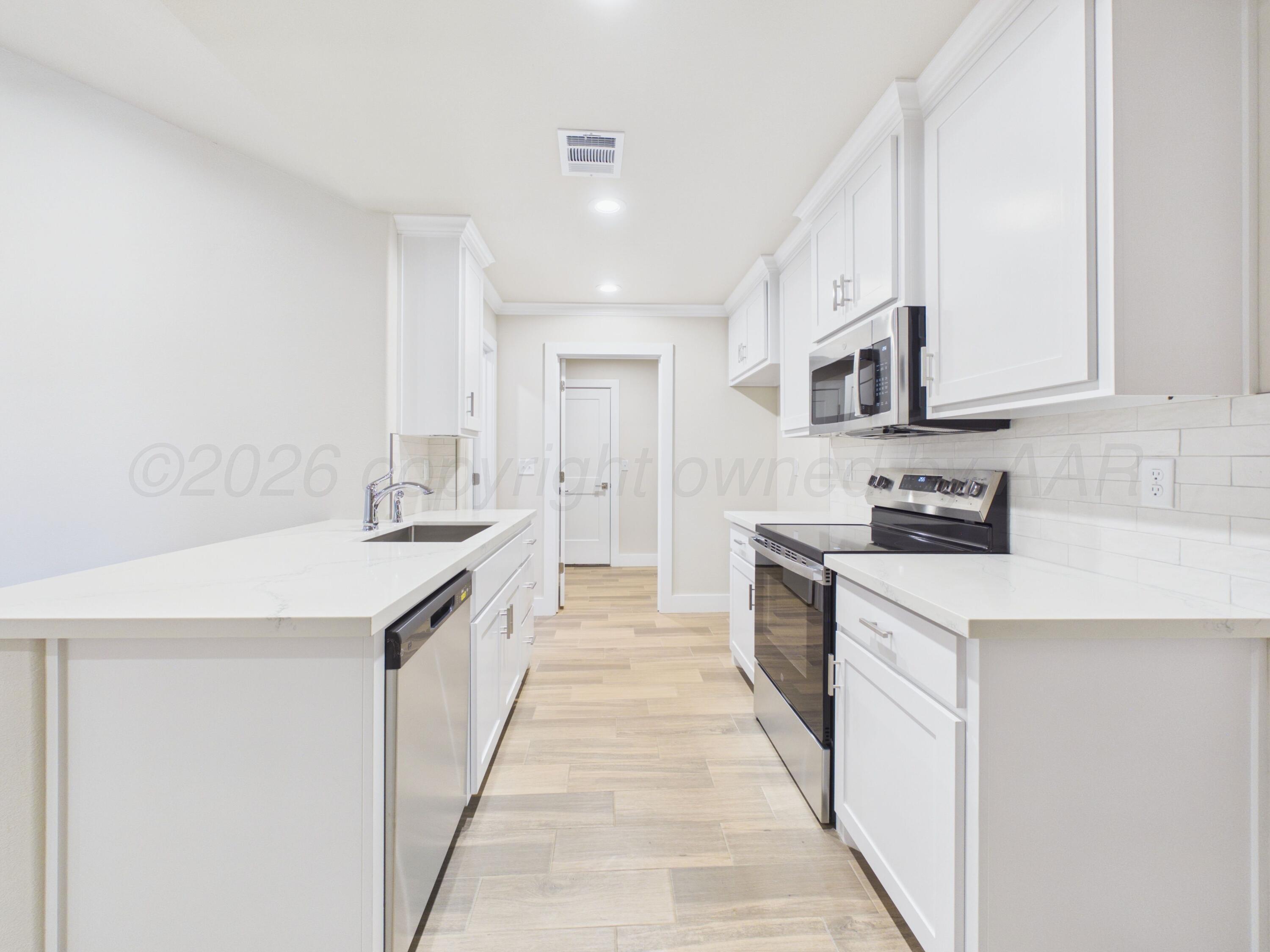 9780 Elite Street Canyon, TX 79015 - Photo 6 of 24 CAM06442G6-PR0054-STILL010