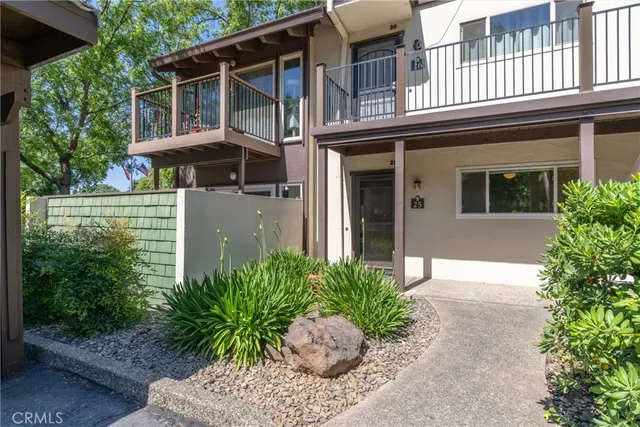 $236,000 | 555 Vallombrosa Avenue, Unit 25, Chico, CA 95926