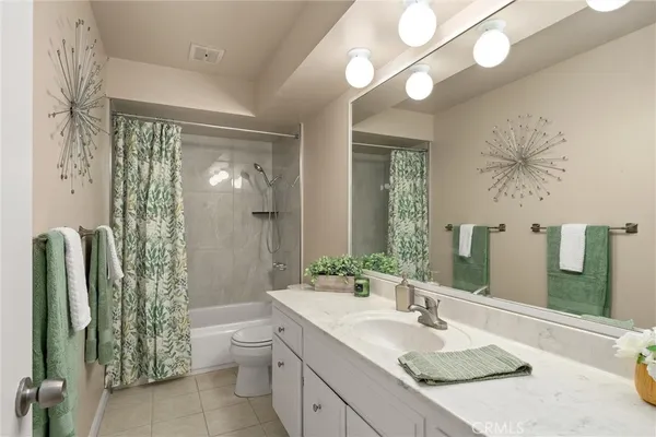 $236,000 | 555 Vallombrosa Avenue, Unit 25, Chico, CA 95926
