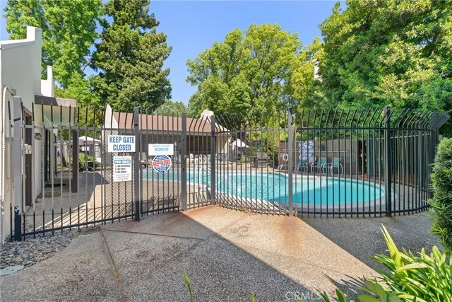 $236,000 | 555 Vallombrosa Avenue, Unit 25, Chico, CA 95926