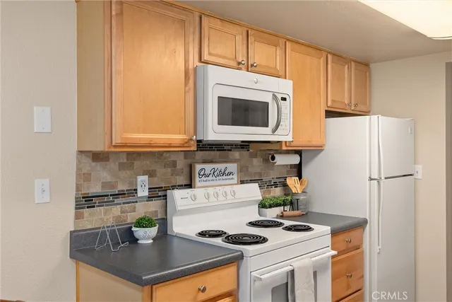 $236,000 | 555 Vallombrosa Avenue, Unit 25, Chico, CA 95926