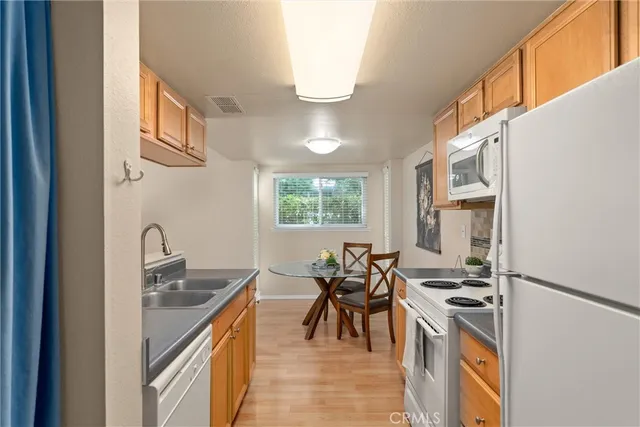 $236,000 | 555 Vallombrosa Avenue, Unit 25, Chico, CA 95926