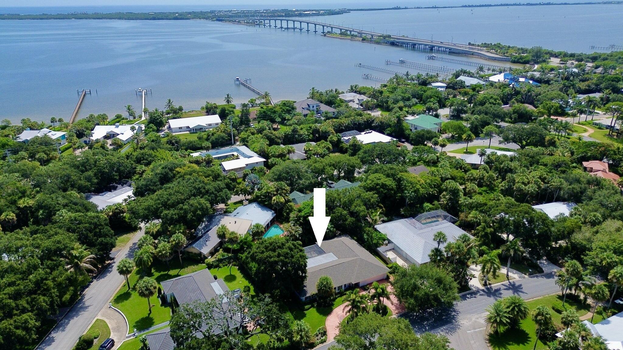 22 Banyan Road Sewall's Point, FL 34996 - Photo 5 of 47 4