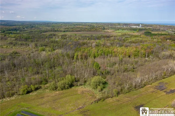$135,000 | 5208 West Main Road, Pomfret, NY 14063