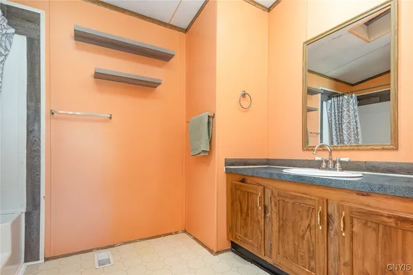 $172,000 | 2690 Bear Swamp Road, Fenner, NY 13037