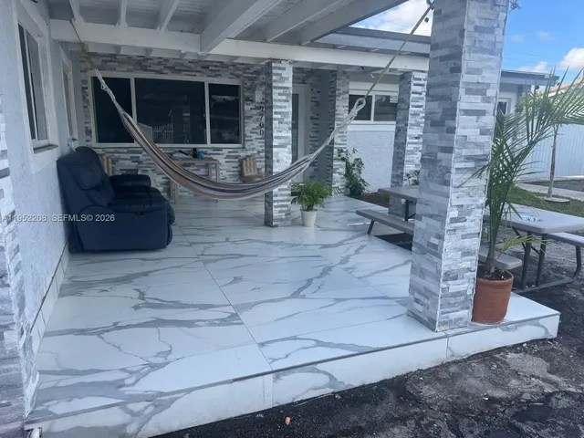 $750,000 | 19700 Northwest 6th Place, Miami Gardens, FL 33169