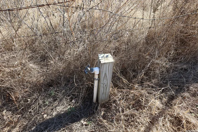 $200,000 | 14526 Wisdom Road, Atascosa, TX 78002