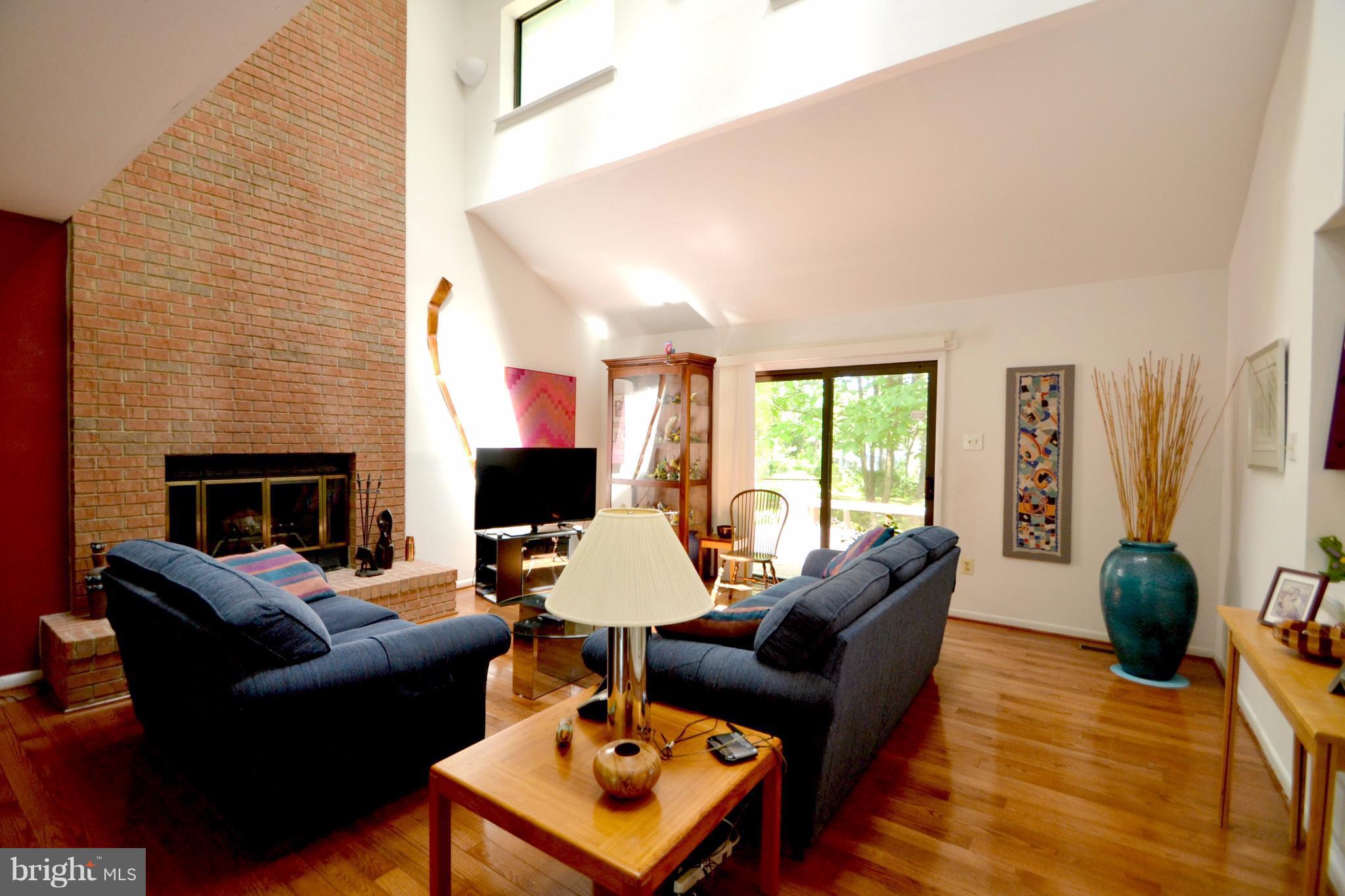 5505 Wexford Road Baltimore, MD 21209 - Photo 8 of 25 Family Room