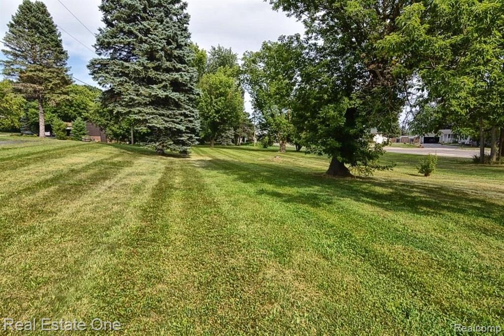 425 Orchard Ridge South Lyon, MI 48178 - Photo 2 of 21 Gallery Image 2
