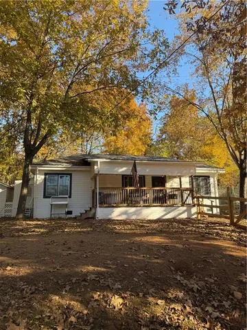 a front view of house with yard
