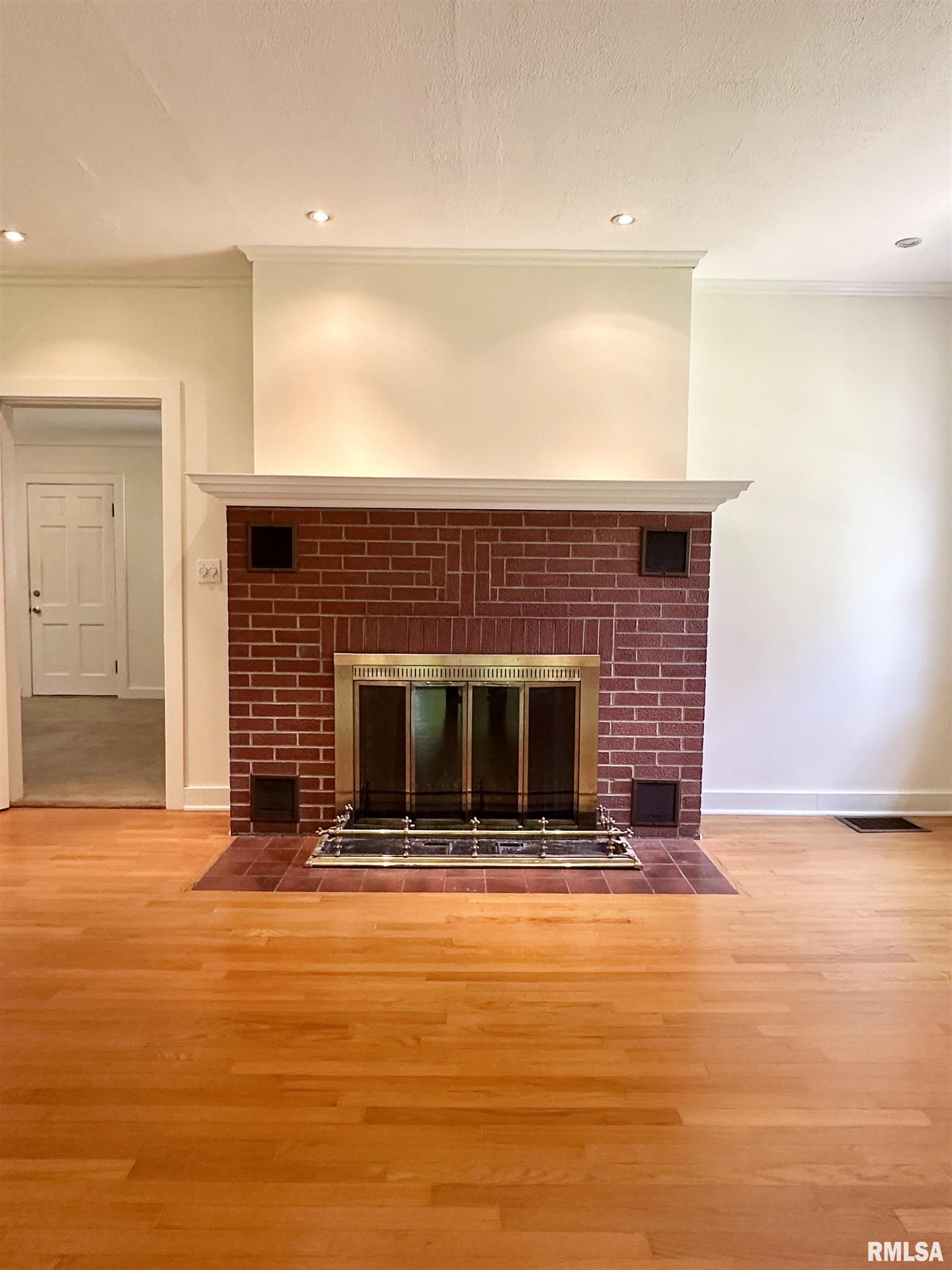 2100 Mound Road Jacksonville, IL 62650 - Photo 11 of 20