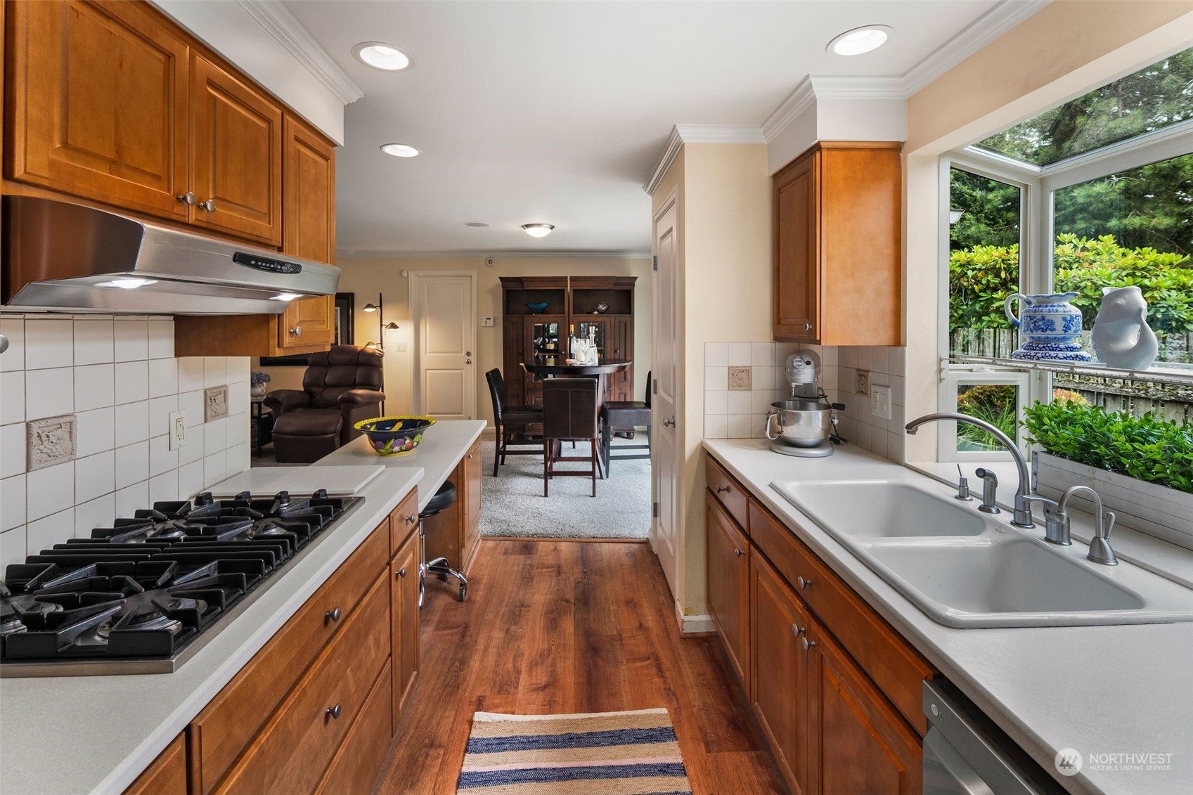 14405 157th Place Southeast Renton, WA 98059 - Photo 13 of 37 Gallery Image 13