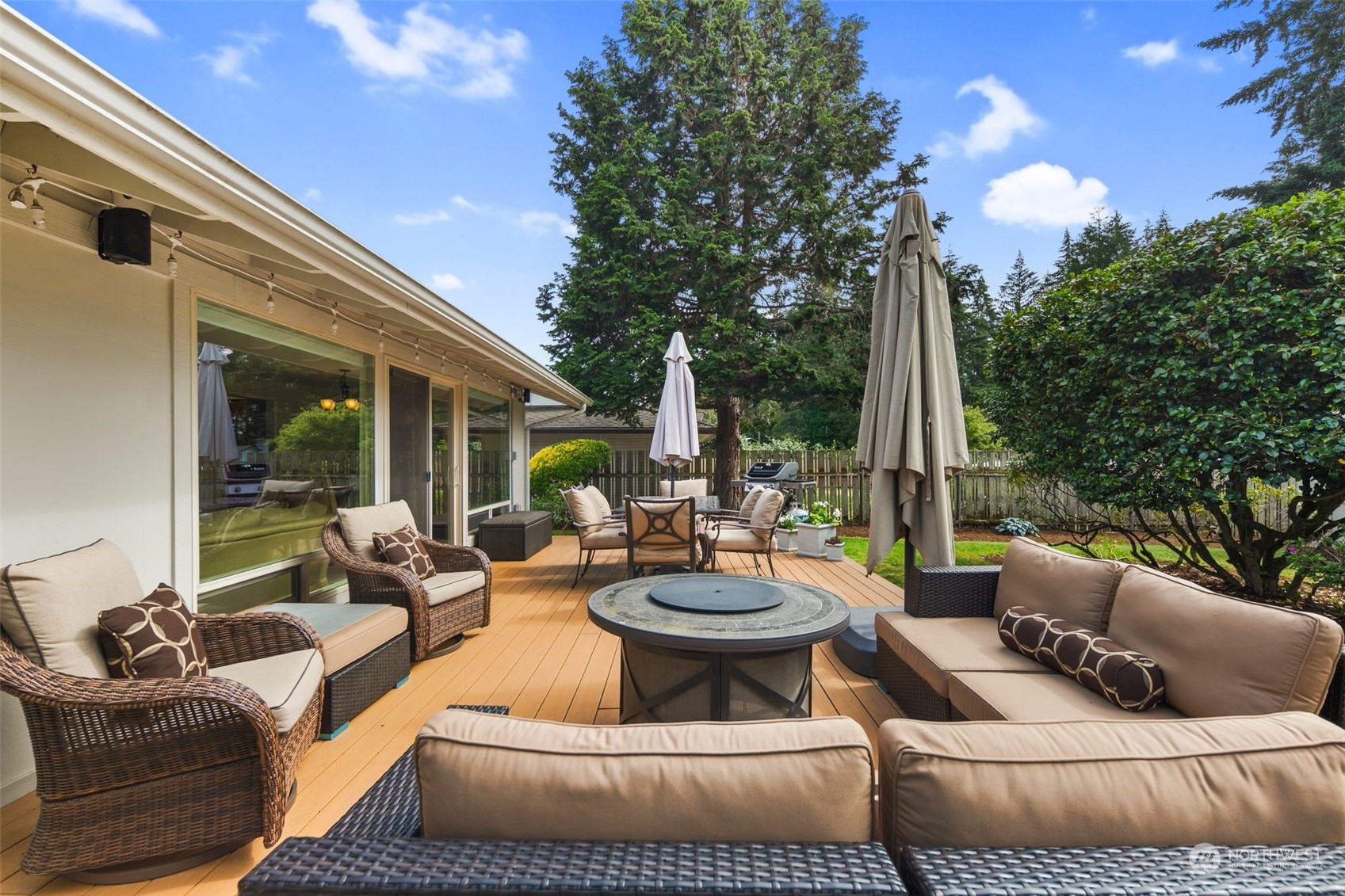 14405 157th Place Southeast Renton, WA 98059 - Photo 33 of 37 Gallery Image 33