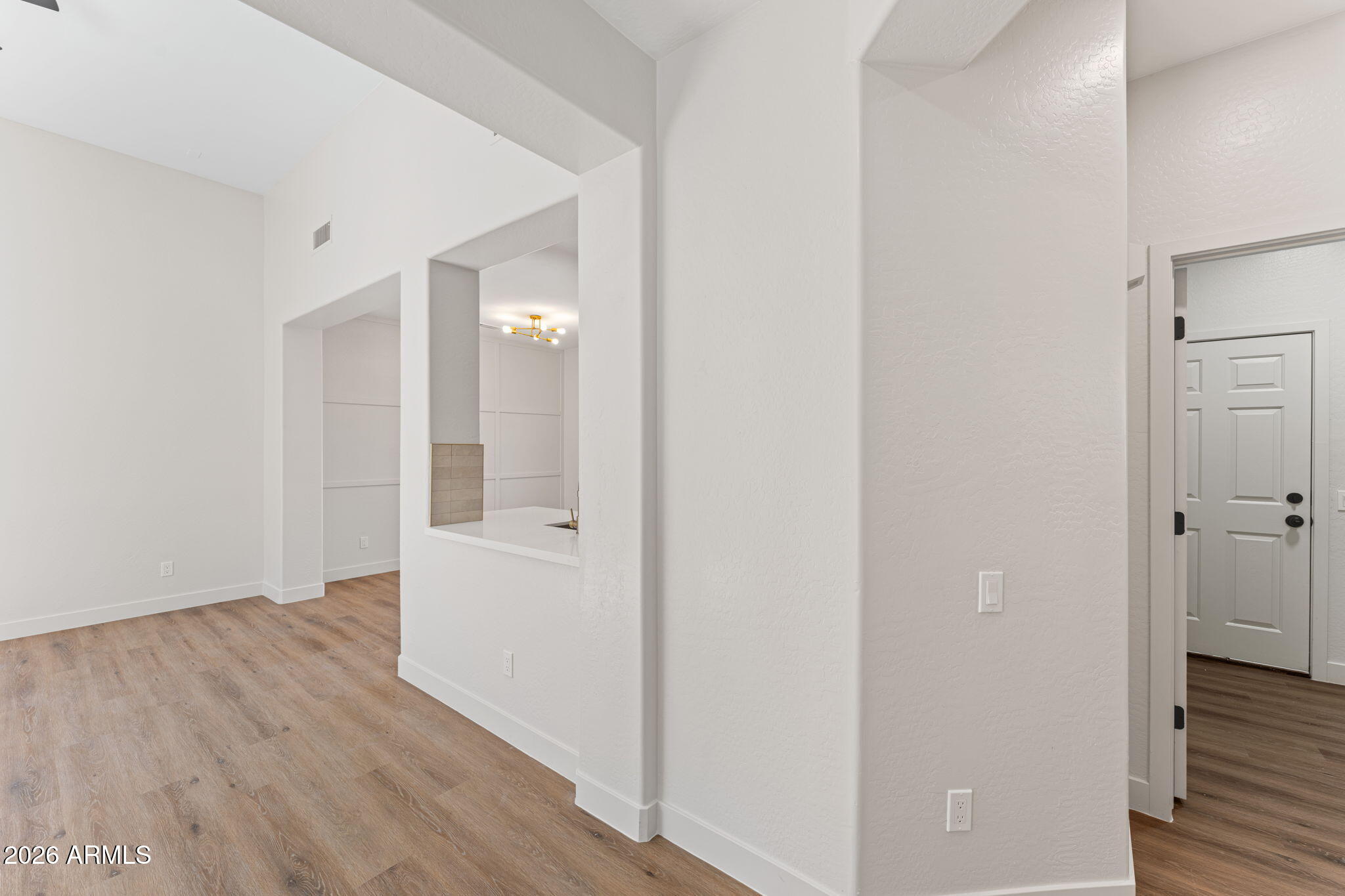 1943 West Davis Road Phoenix, AZ 85023 - Photo 14 of 41 29-web-or-mls-DSC00292