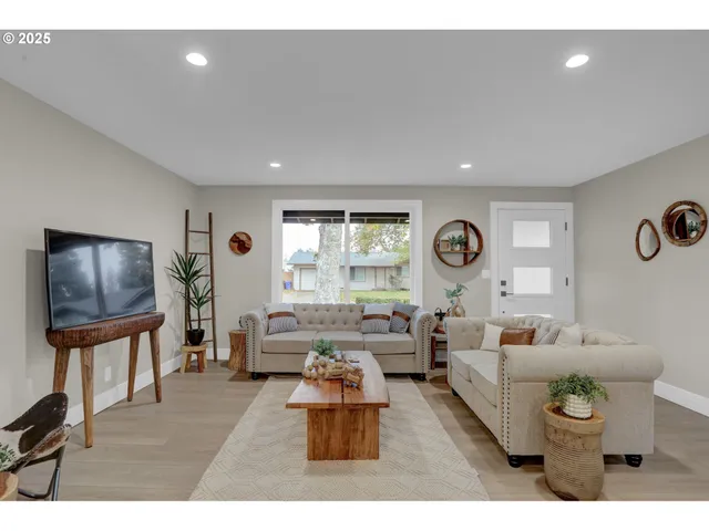 $509,900 | 3708 Gilham Road, Eugene, OR 97408