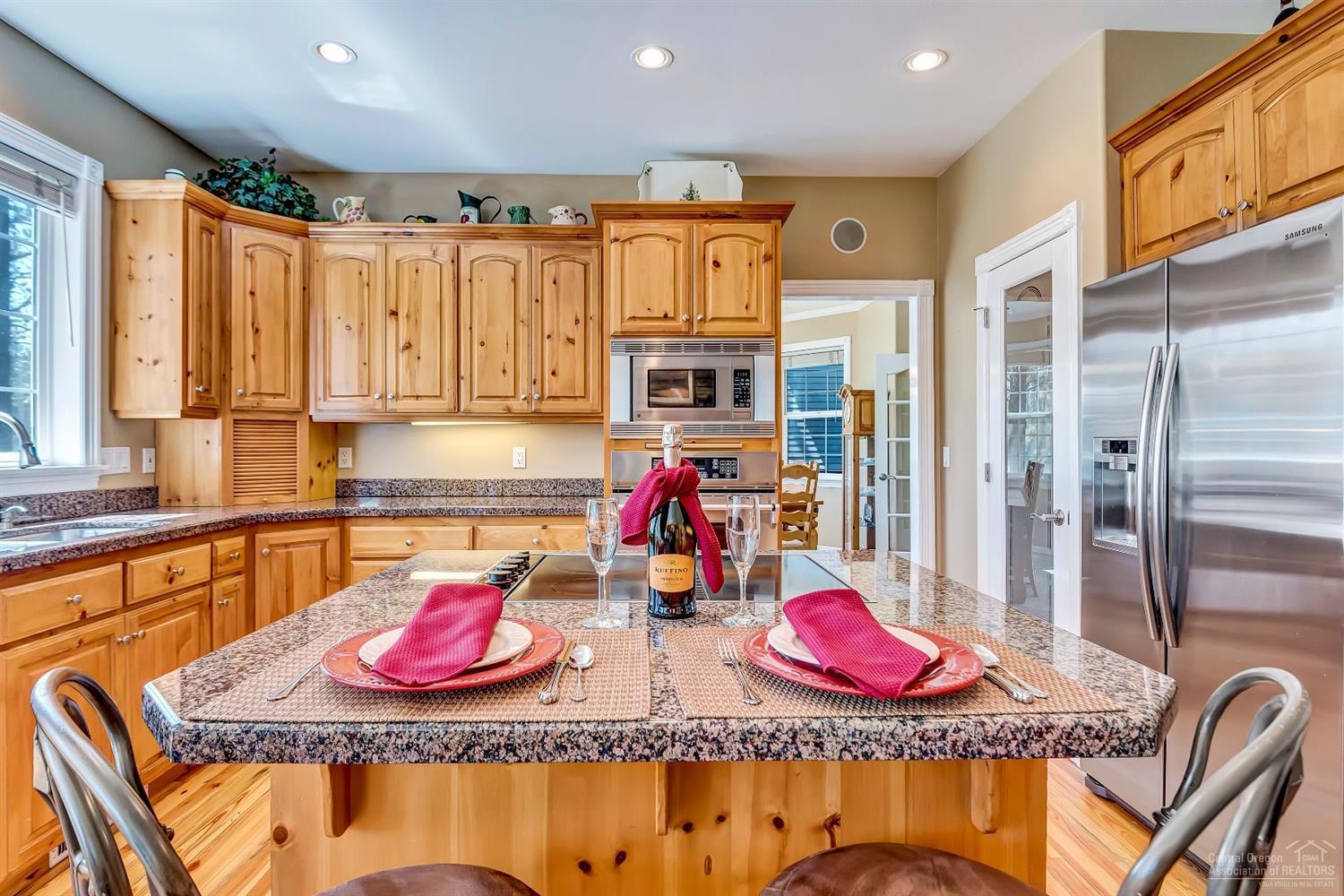 17125 Upland Road Bend, OR 97707 - Photo 6 of 24 Additional Photo