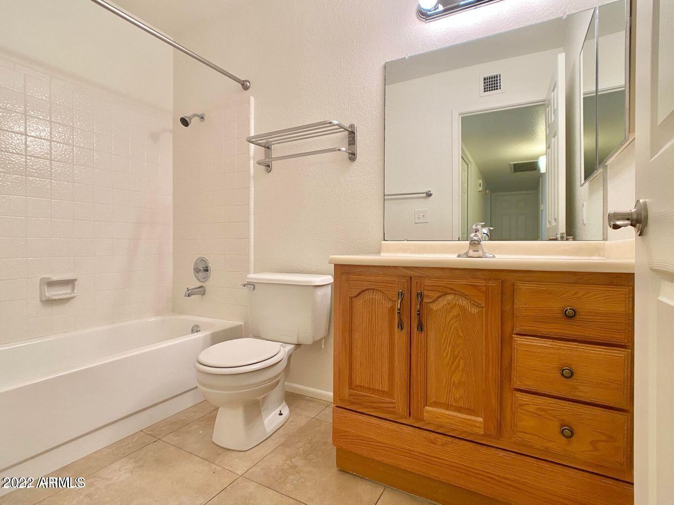 5136 East Evergreen Street, Unit 1105 Mesa, AZ 85205 - Photo 11 of 12 EVERGREEN BATHROOM 2 1105