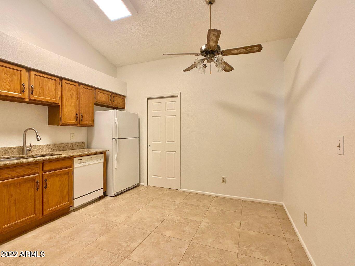 5136 East Evergreen Street, Unit 1105 Mesa, AZ 85205 - Photo 6 of 12 EVERGREEN KITCHEN 2 1105