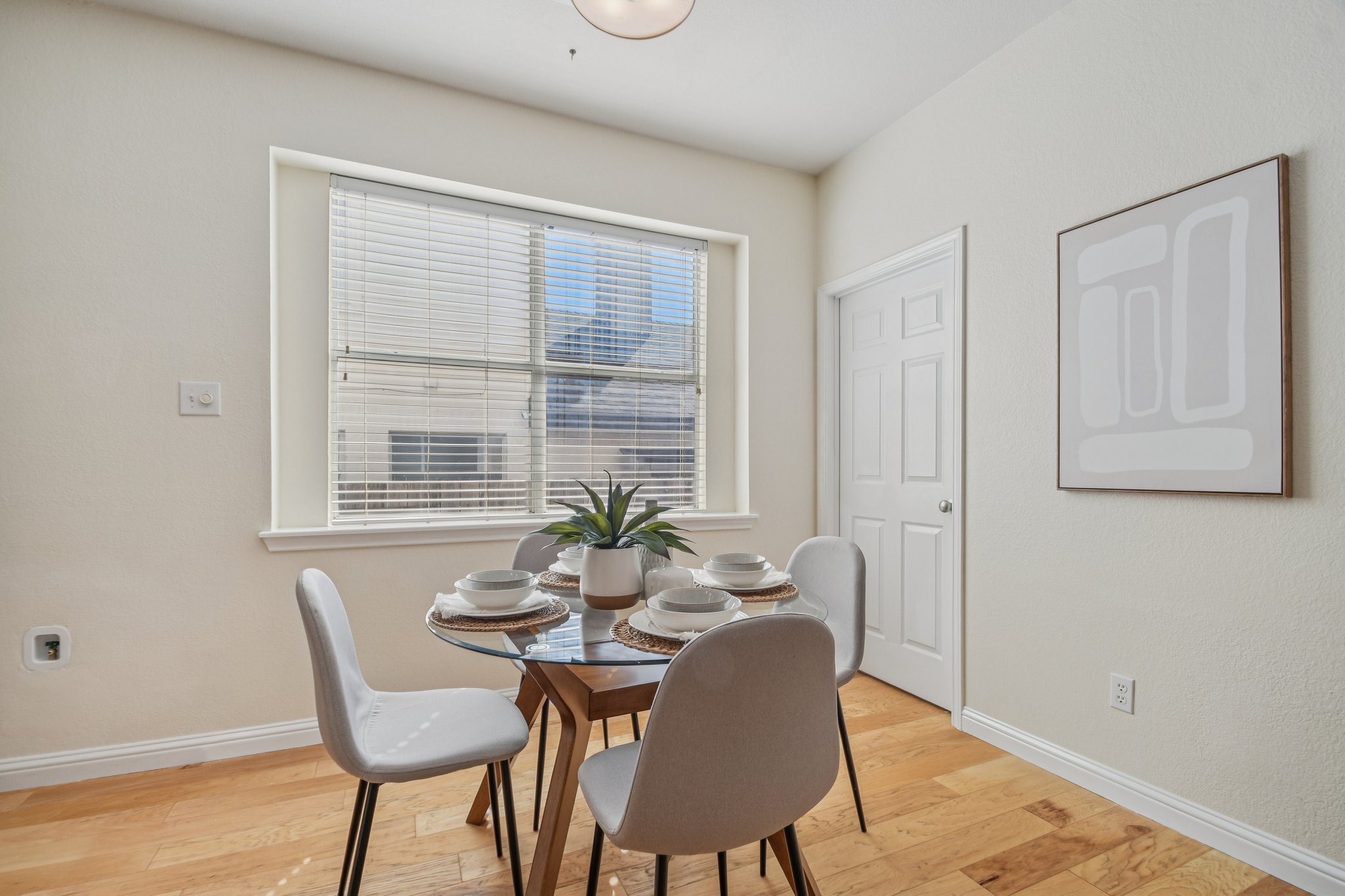 5947 Lomita Verde Circle Austin, TX 78749 - Photo 10 of 40 a dining room with furniture and window