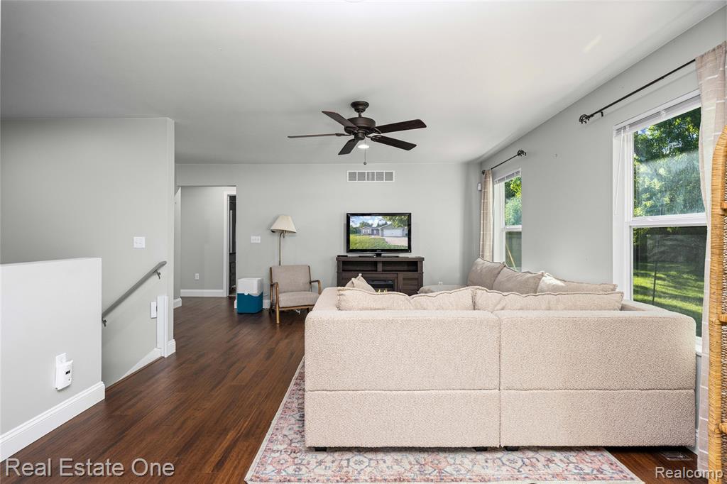 2479 Gibson Road Grand Blanc, MI 48439 - Photo 17 of 55