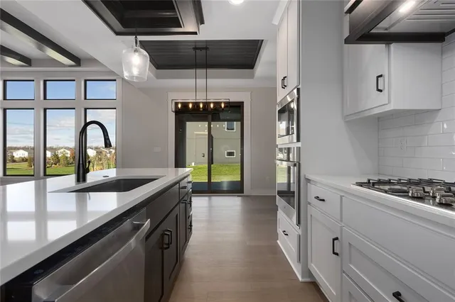 $650,550 | 13472 West 177th Street, Overland Park, KS 66013