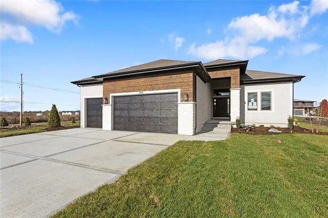 $650,550 | 13472 West 177th Street, Overland Park, KS 66013