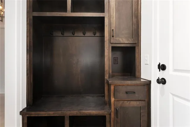 $650,550 | 13472 West 177th Street, Overland Park, KS 66013