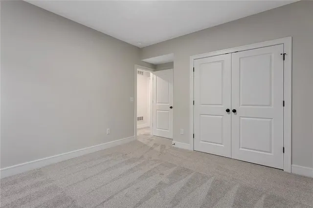 $650,550 | 13472 West 177th Street, Overland Park, KS 66013