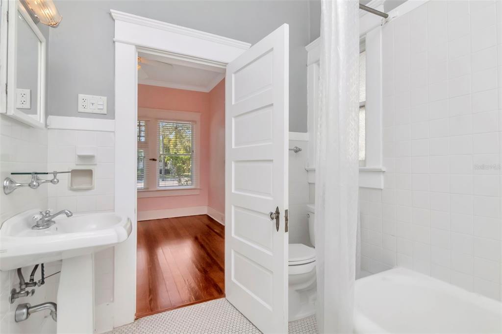 1012 South Rome Avenue Tampa, FL 33606 - Photo 19 of 26