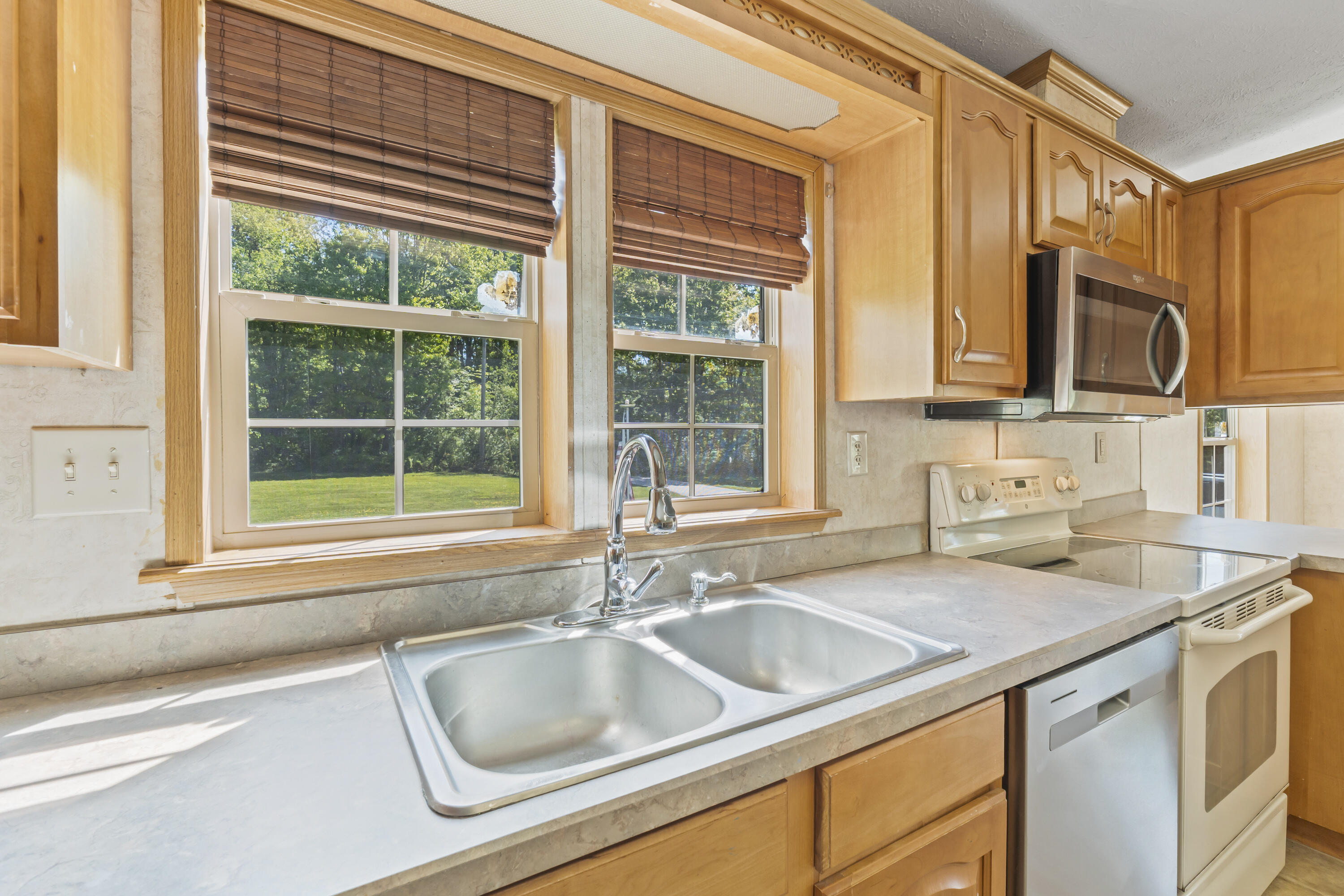 252 Blackberry Hill Road Berwick, ME 03901 - Photo 13 of 61 252 Blackberry Hill Rd_116