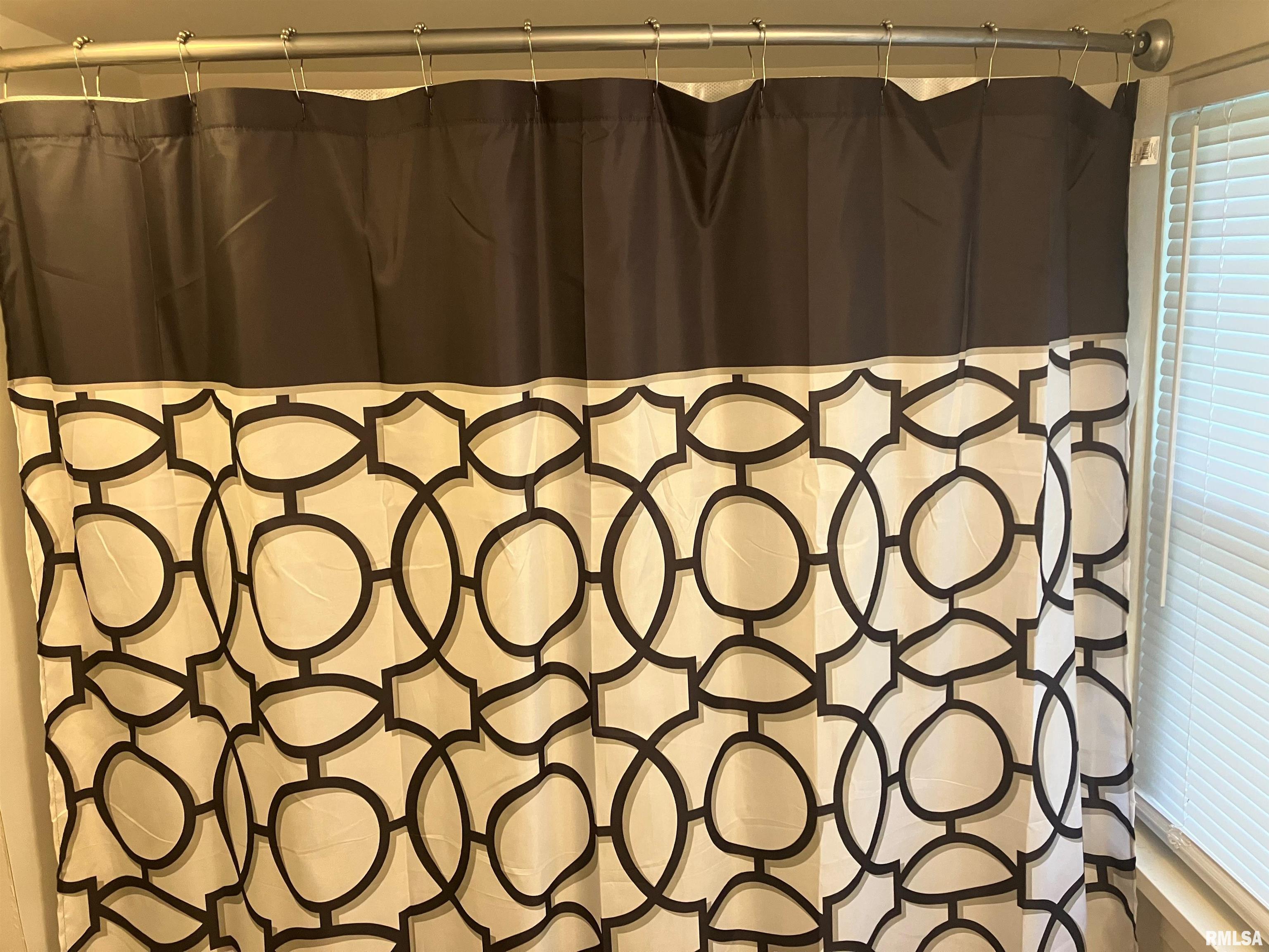 2336 Holmes Avenue Springfield, IL 62704 - Photo 10 of 12