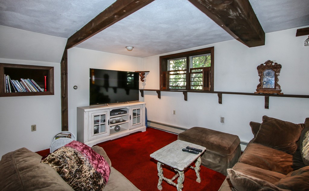 16 Chandler Road Burlington, MA 01803 - Photo 18 of 28 Gallery Image 18