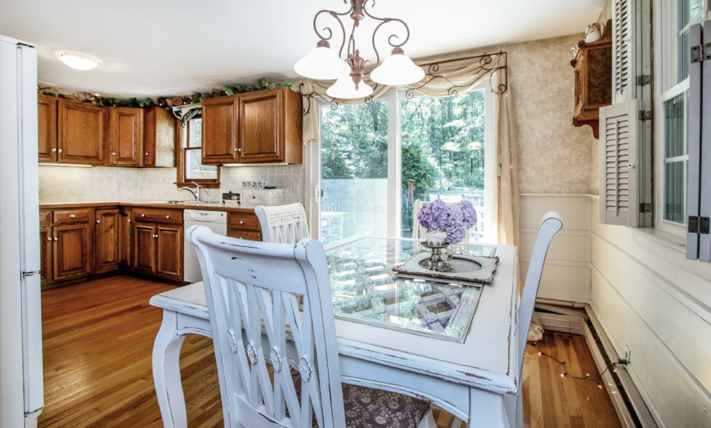 16 Chandler Road Burlington, MA 01803 - Photo 6 of 28 Gallery Image 6