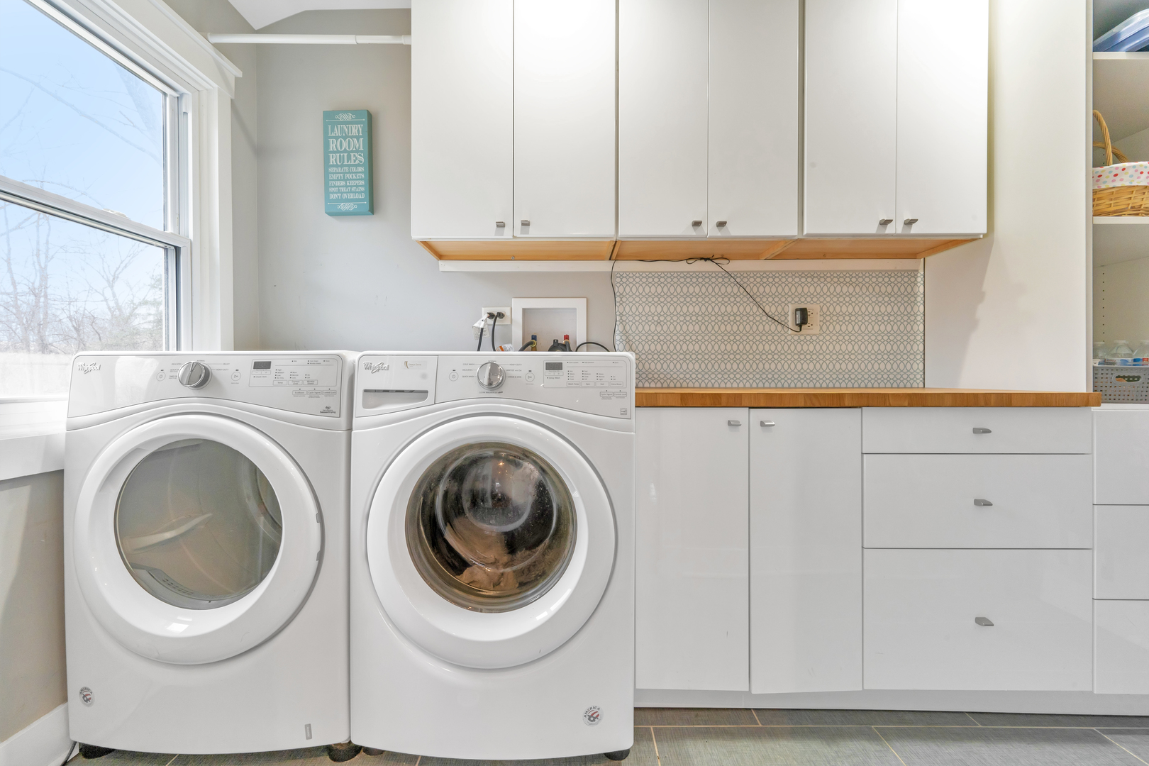 349 Haman Road Inverness, IL 60067 - Photo 28 of 36 a utility room with dryer and washer