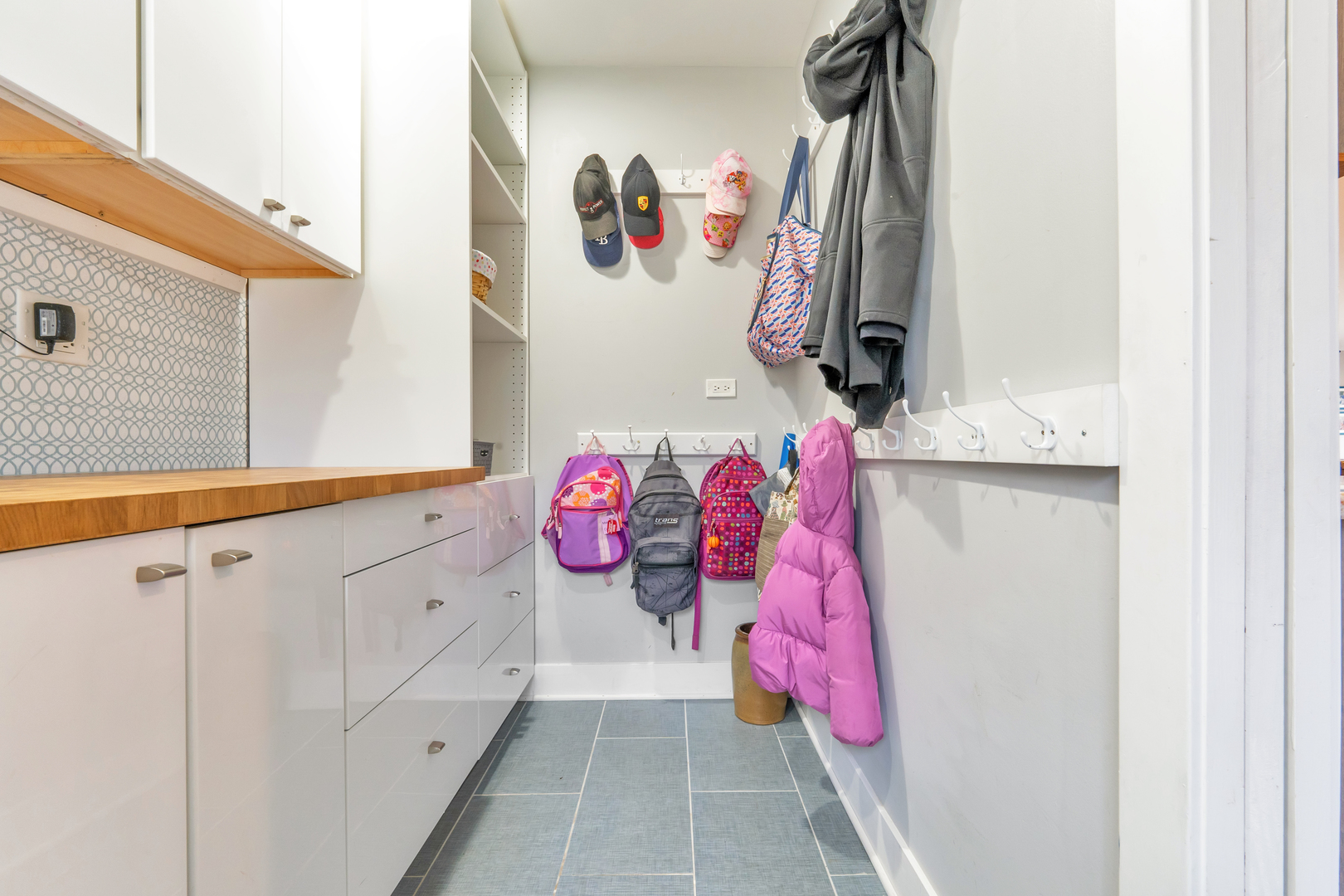 349 Haman Road Inverness, IL 60067 - Photo 29 of 36 a utility room with a sink