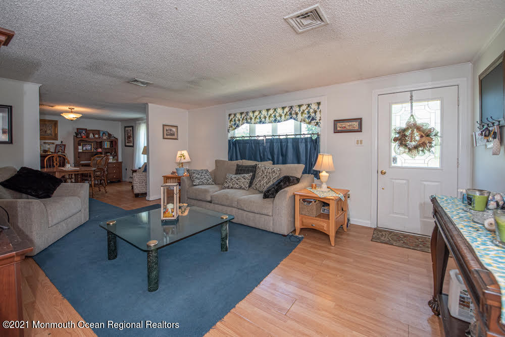 570 Eltone Road Jackson, NJ 08527 - Photo 6 of 26 unnamed (12)