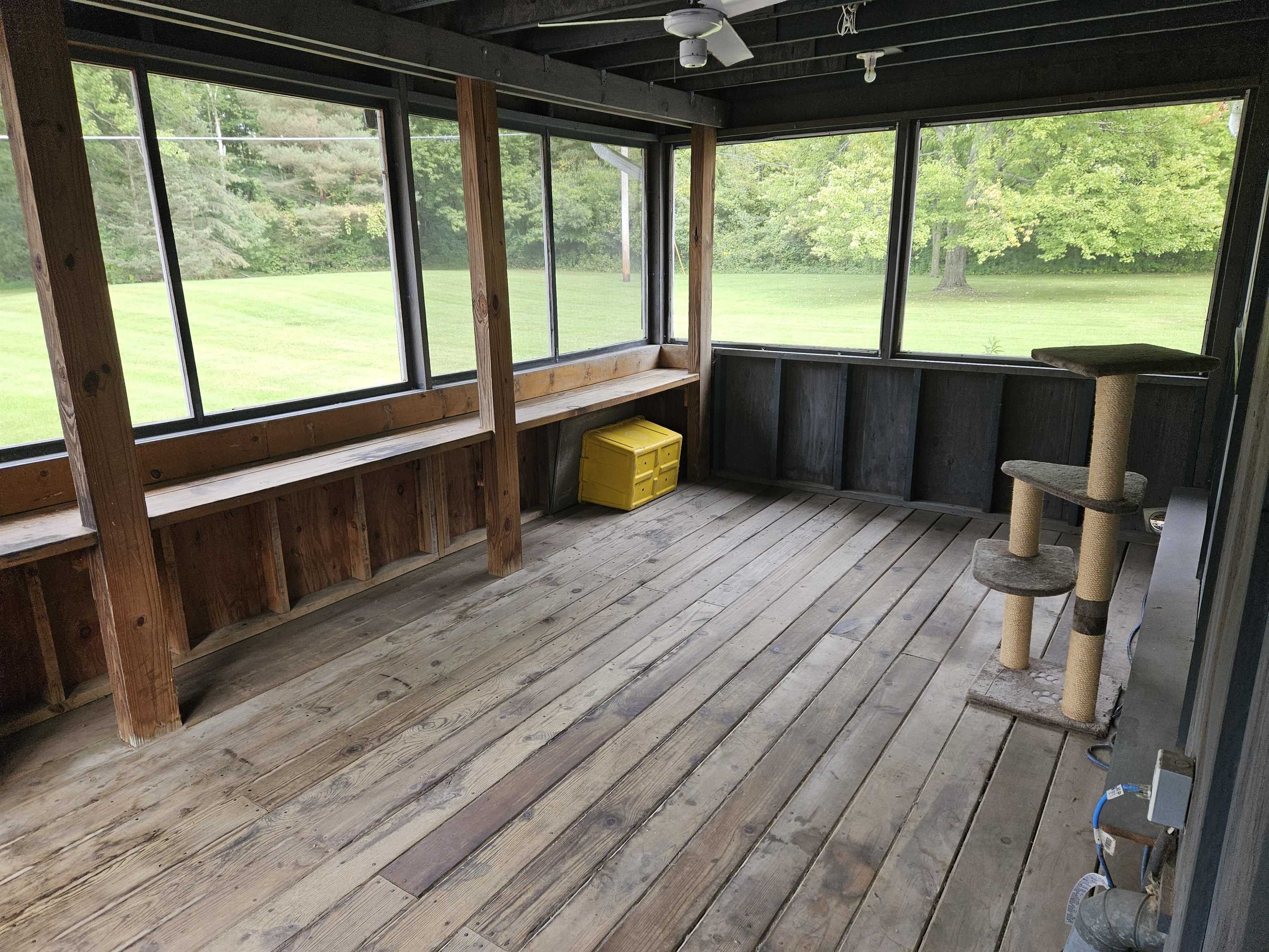 1329 East Lake Road Clio, MI 48420 - Photo 10 of 16 50122323-9.JPG